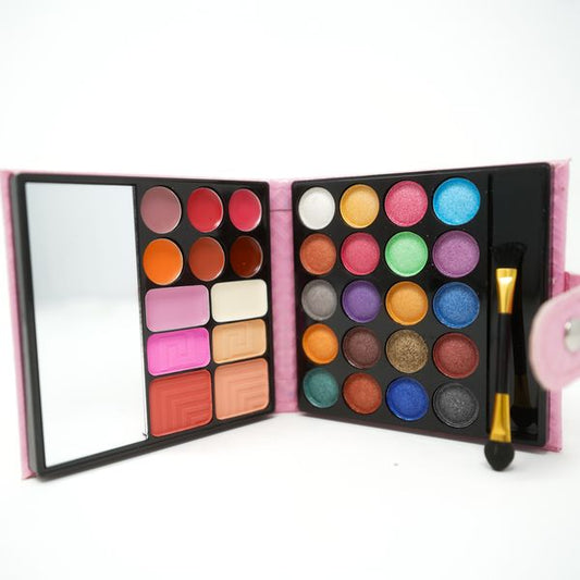 GLAM ON THE GO- Makeup Palette